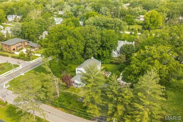 2530 N Geyer Road, Frontenac, MO 63131