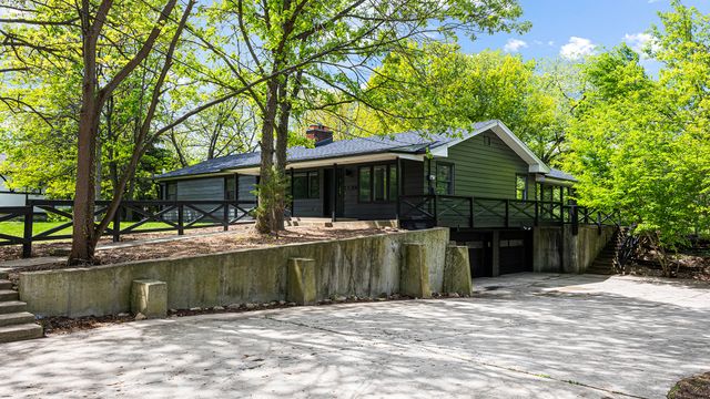 3S306 Winfield Road, Warrenville, IL 60555