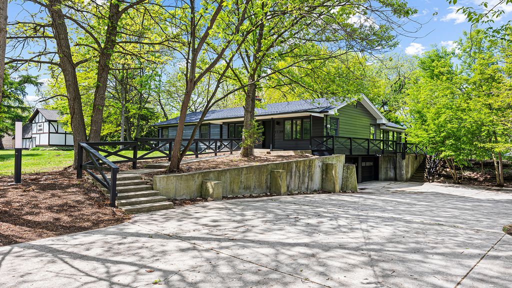3S306 Winfield Road, Warrenville, IL 60555