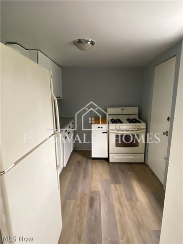 1383 Curtis Street 2 up, Akron, OH 44301