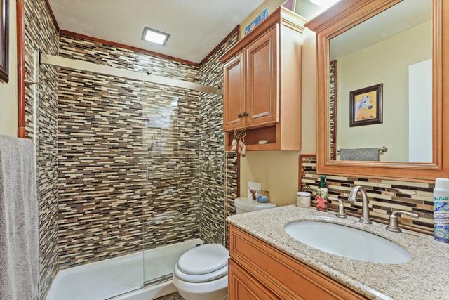 6164 E Morada Ln, Stockton, CA 95212
