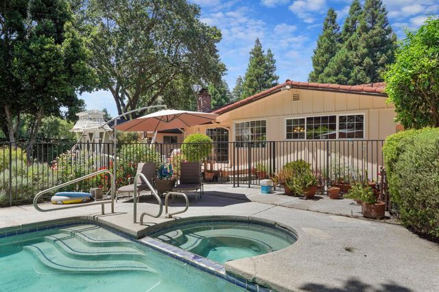6164 E Morada Ln, Stockton, CA 95212