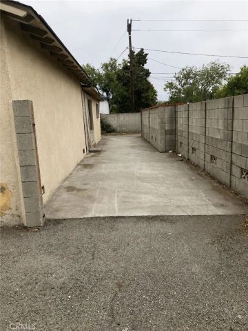 5095 N H, San Bernardino, CA 92407