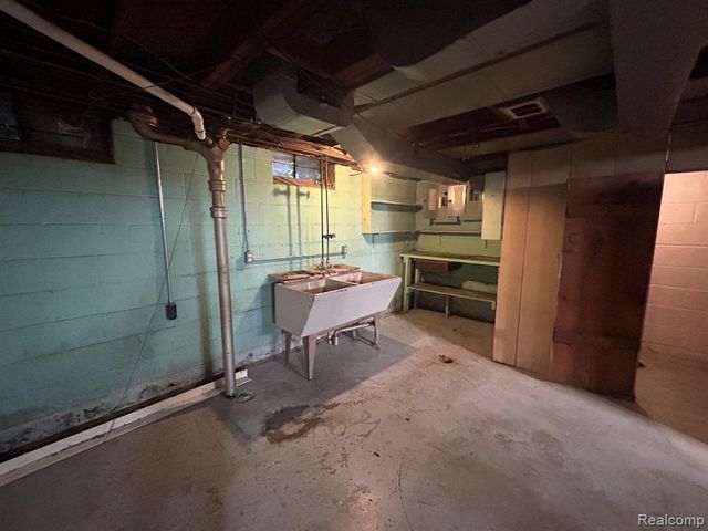 14501 E State Fair Street, Detroit, MI 48205