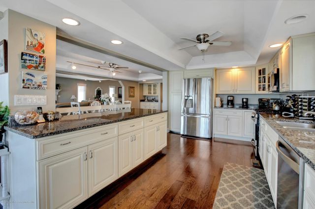 374 Aldo Drive, Toms River, NJ 08753