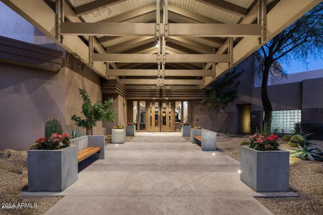 6876 E WHISPERING MESQUITE Trail, Scottsdale, AZ 85266