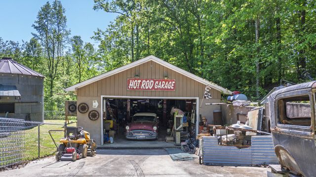 217 Roberts Road, Spring City, TN 37381