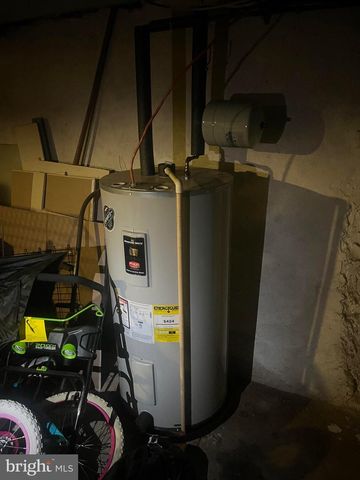 522 FIOT AVE, Bethlehem, PA 18015