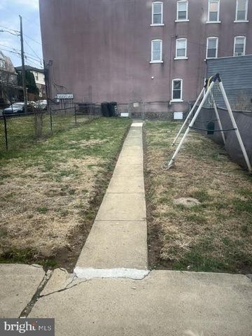 522 FIOT AVE, Bethlehem, PA 18015