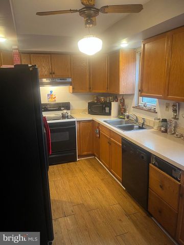 522 FIOT AVE, Bethlehem, PA 18015