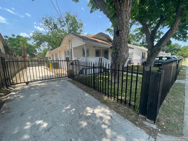 154 OCTAVIA PL, San Antonio, TX 78214