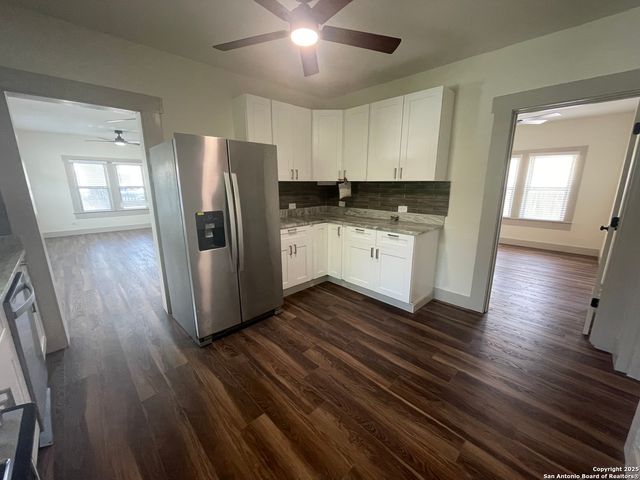 154 OCTAVIA PL, San Antonio, TX 78214