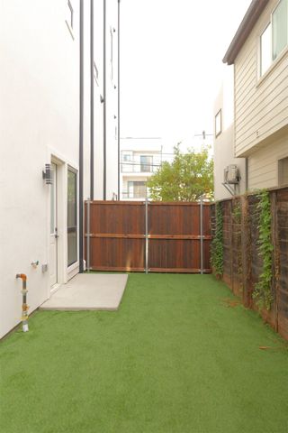 4200 Munger Avenue 1, Dallas, TX 75204