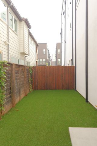 4200 Munger Avenue 1, Dallas, TX 75204