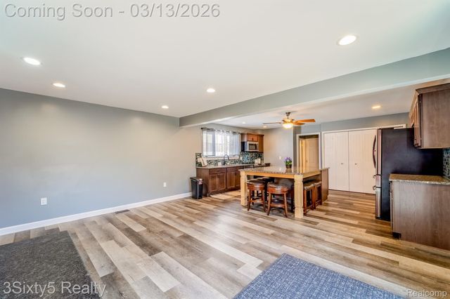 4894 Hillcrest Road, Trenton, MI 48183