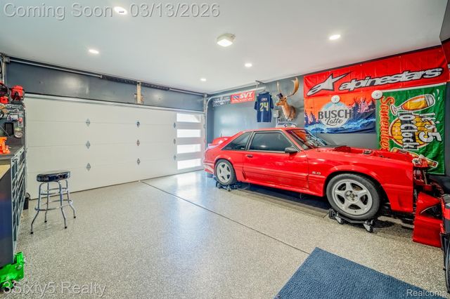 4894 Hillcrest Road, Trenton, MI 48183