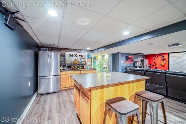 4894 Hillcrest Road, Trenton, MI 48183