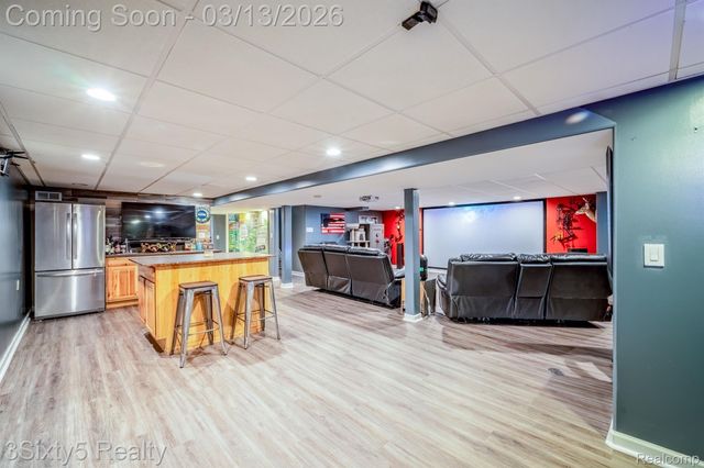 4894 Hillcrest Road, Trenton, MI 48183