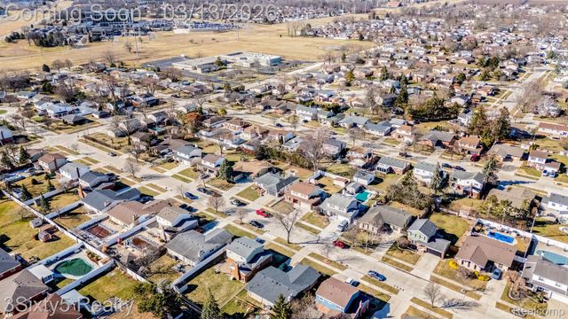 4894 Hillcrest Road, Trenton, MI 48183