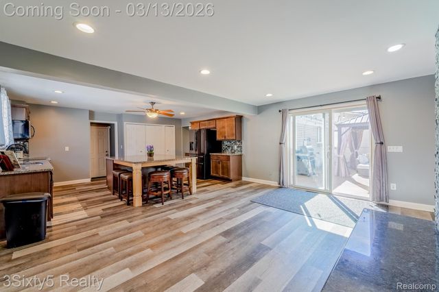 4894 Hillcrest Road, Trenton, MI 48183