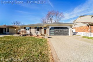 4894 Hillcrest Road, Trenton, MI 48183