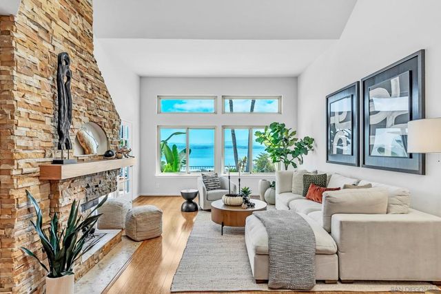 57 Tunapuna Ln, Coronado, CA 92118