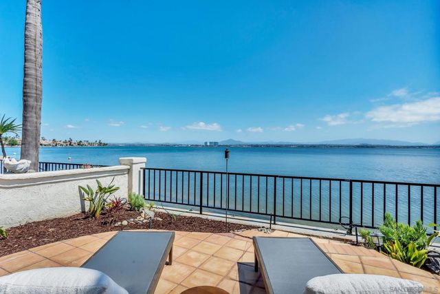 57 Tunapuna Ln, Coronado, CA 92118