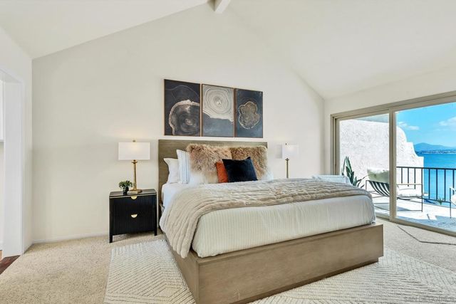 57 Tunapuna Ln, Coronado, CA 92118