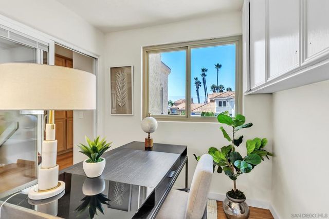 57 Tunapuna Ln, Coronado, CA 92118