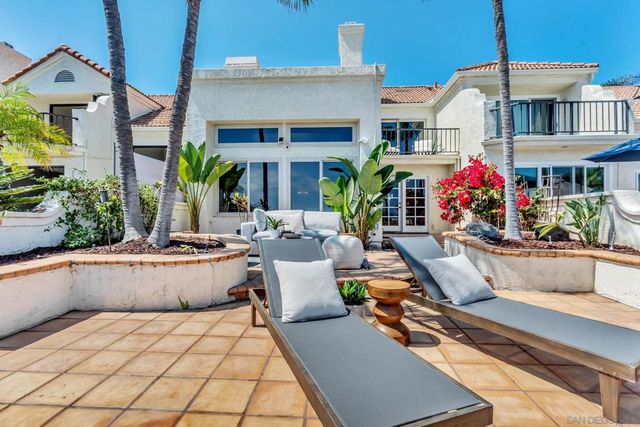 57 Tunapuna Ln, Coronado, CA 92118