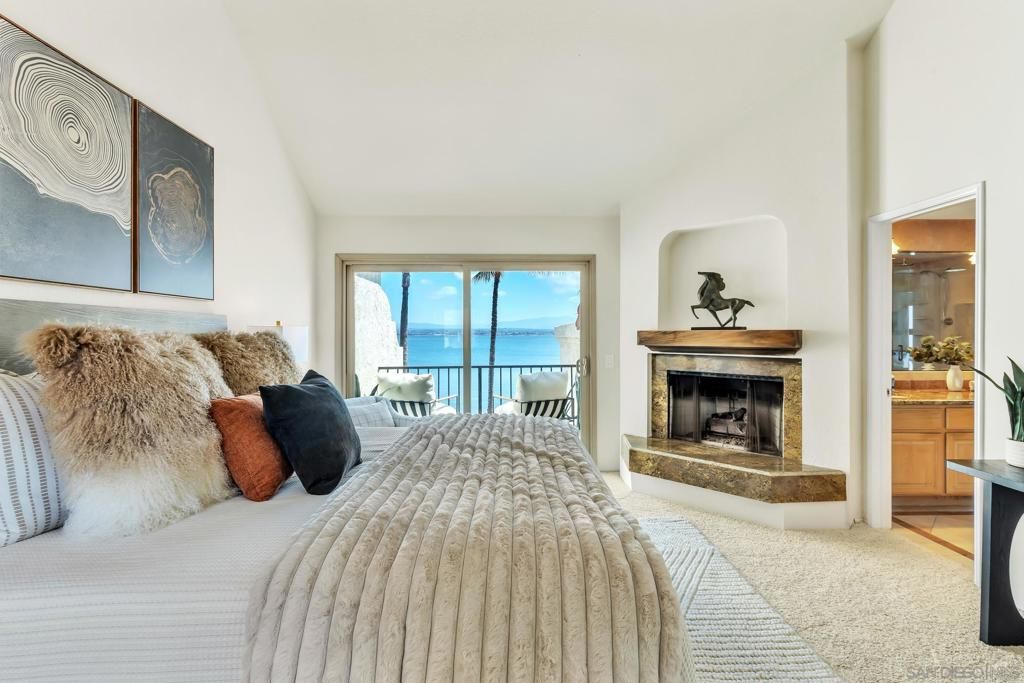 Image 32 of property listing at 57 Tunapuna Ln, Coronado, CA 92118