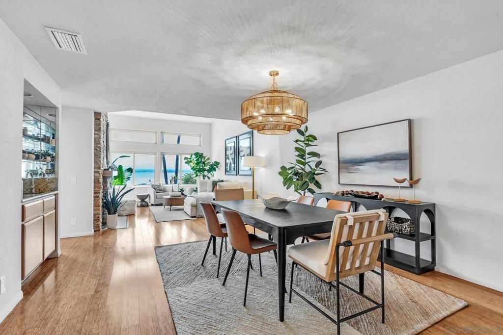 Image 9 of property listing at 57 Tunapuna Ln, Coronado, CA 92118