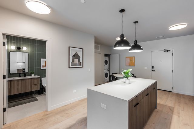 1706 Sherman Avenue 203, Evanston, IL 60201