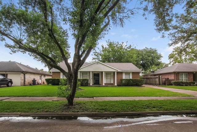 503 Brandywyne Drive, Friendswood, TX 77546