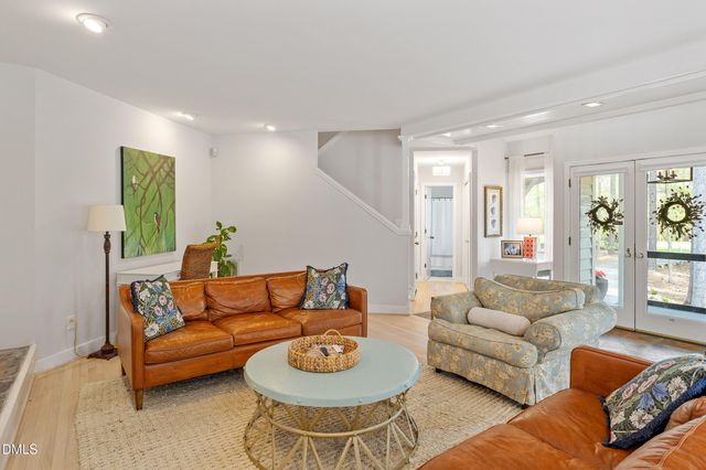 996 Cleland Drive, Chapel Hill, NC 27517