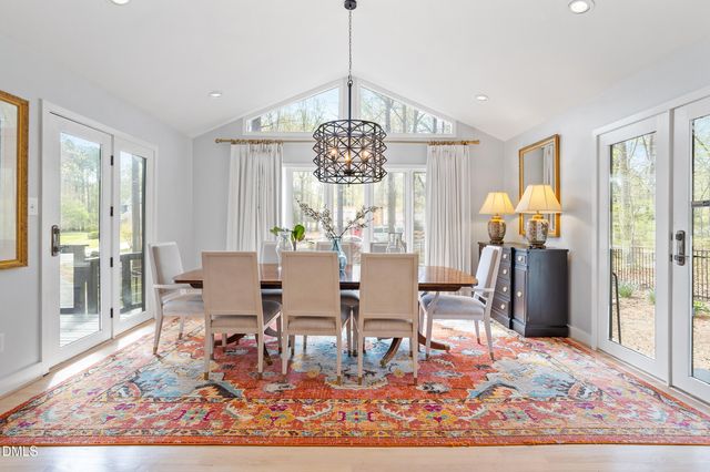 996 Cleland Drive, Chapel Hill, NC 27517