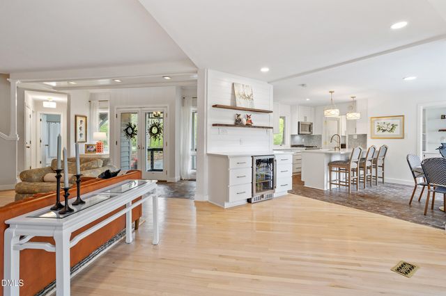 996 Cleland Drive, Chapel Hill, NC 27517