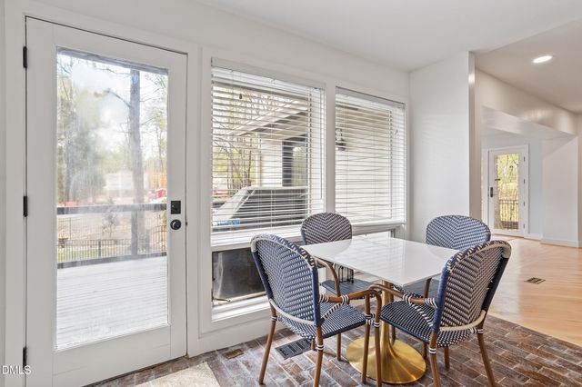 996 Cleland Drive, Chapel Hill, NC 27517