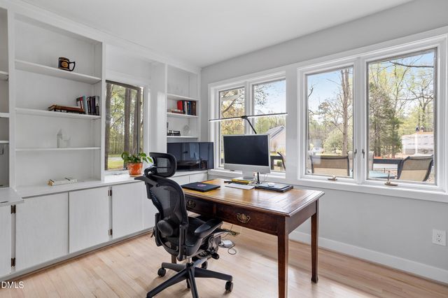 996 Cleland Drive, Chapel Hill, NC 27517