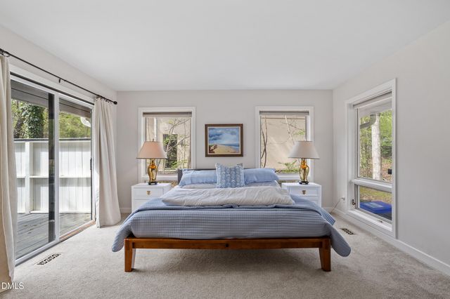 996 Cleland Drive, Chapel Hill, NC 27517