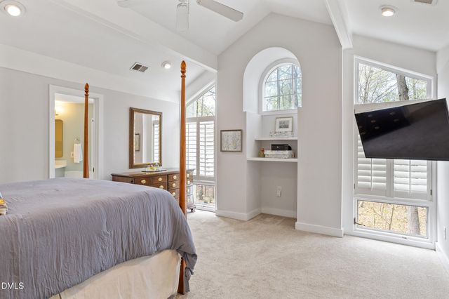 996 Cleland Drive, Chapel Hill, NC 27517