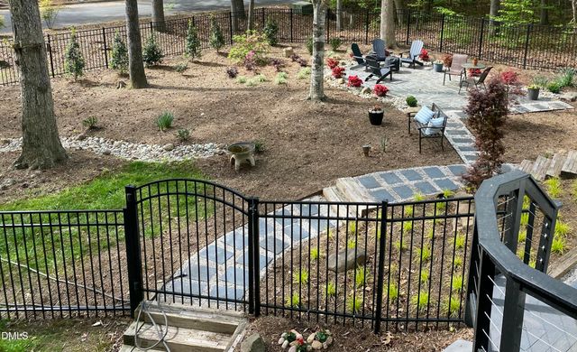 996 Cleland Drive, Chapel Hill, NC 27517