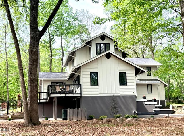 996 Cleland Drive, Chapel Hill, NC 27517