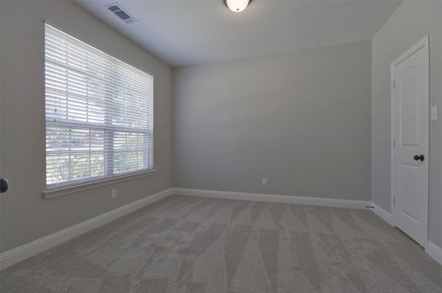 210 Debbie Way, Red Oak, TX 75154