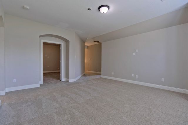 210 Debbie Way, Red Oak, TX 75154
