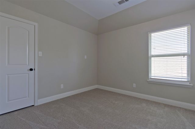 210 Debbie Way, Red Oak, TX 75154