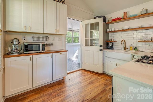 7 Tarpon Avenue, Asheville, NC 28806