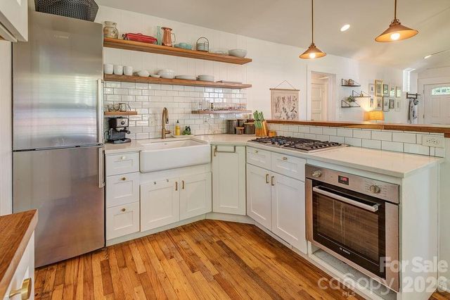 7 Tarpon Avenue, Asheville, NC 28806