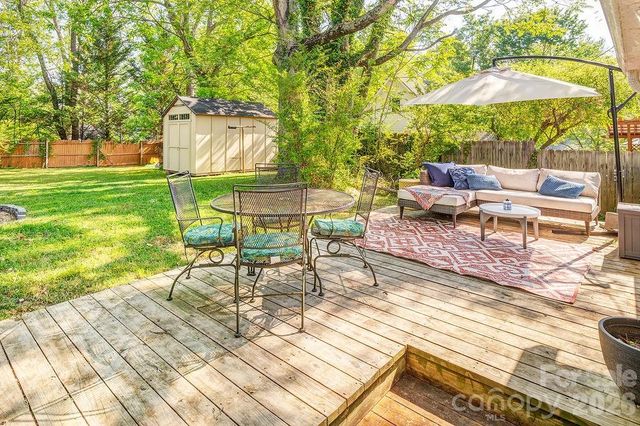 7 Tarpon Avenue, Asheville, NC 28806