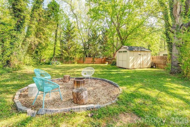7 Tarpon Avenue, Asheville, NC 28806